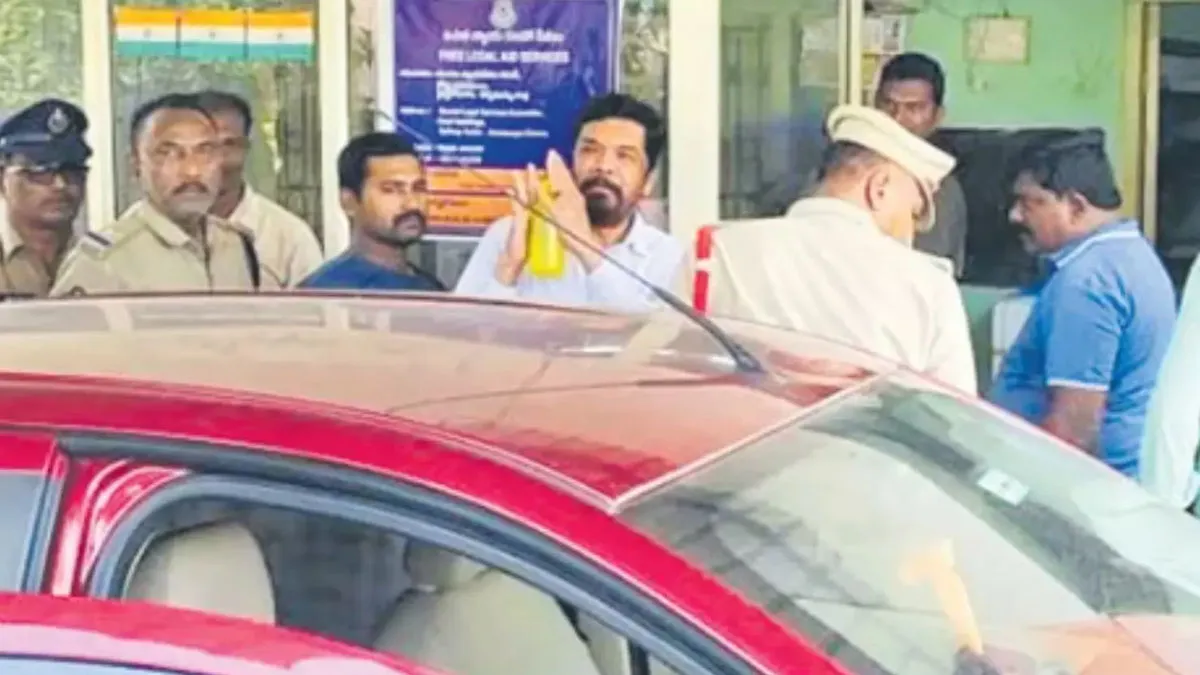 పోసాని తర్వాత వైసీపీలో ఆ ముఖ్యనేత ? అమరావతిలో ఊహాగానాలు..!