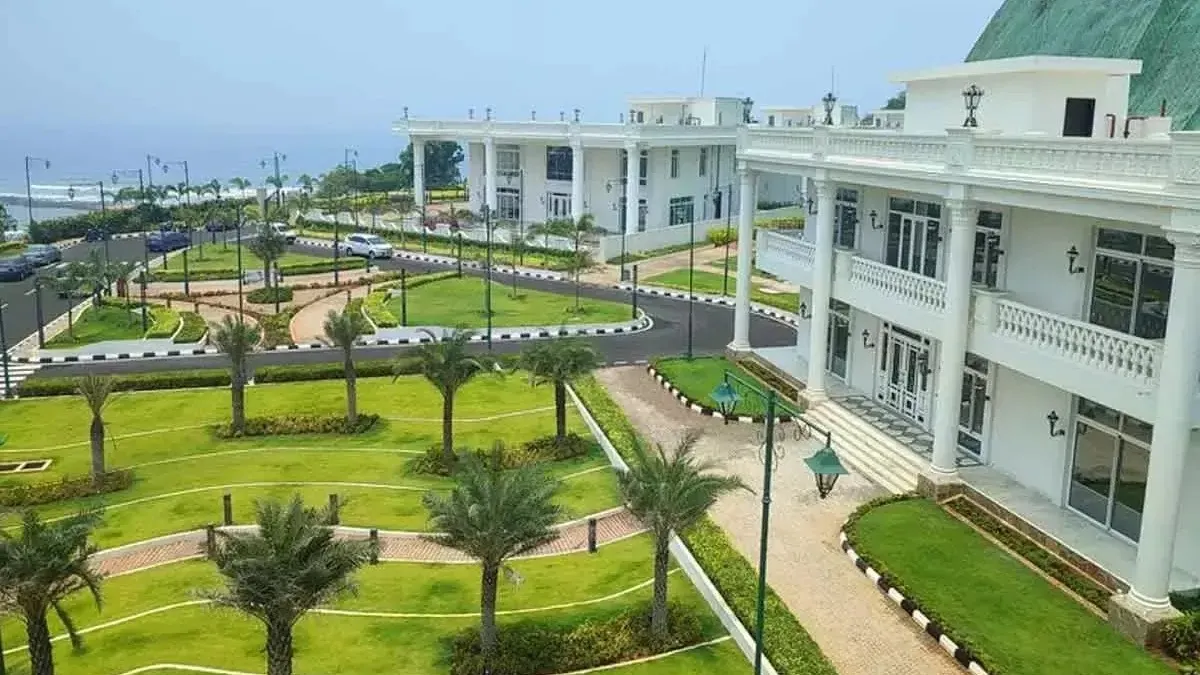 రుషికొండ భవనాలపై అనూహ్య ట్విస్ట్..!!