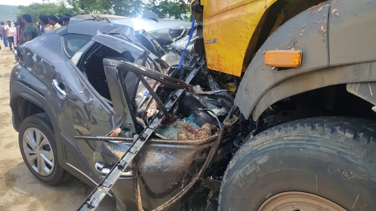 Nellore: రాంగ్ రూట్లో కారును ఢీకొట్టిన టిప్పర్-నెల్లూరు జిల్లాలో ఏడుగురు బలి..!