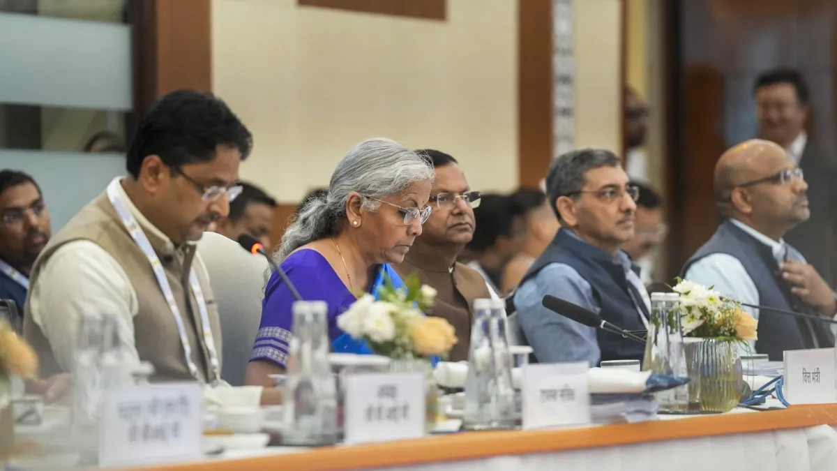 సామాన్య ప్రజలకు గుడ్ న్యూస్: తగ్గనున్న 175 వస్తువుల ధరలు