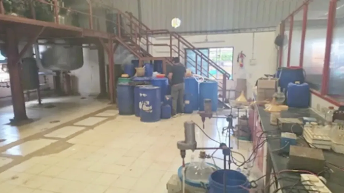 హైదరాబాద్‌ లో డ్రగ్స్ ఫ్యాక్టరీపై దాడి.. రూ. 12 వేల కోట్ల మాదకద్రవ్యాలు స్వాధీనం