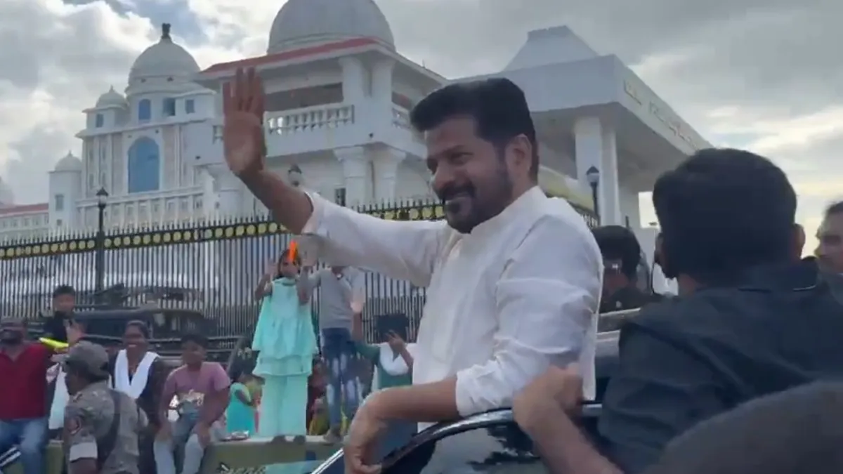 హఠాత్తుగా ట్యాంక్ బండ్ వద్ద కనిపించిన రేవంత్ రెడ్డి