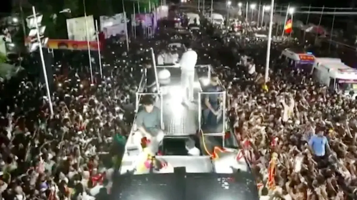 హీరో విజయ్ ర్యాలీలో భారీ తొక్కిసలాట.. 29 మంది మృతి..50 మందికి సీరియస్..