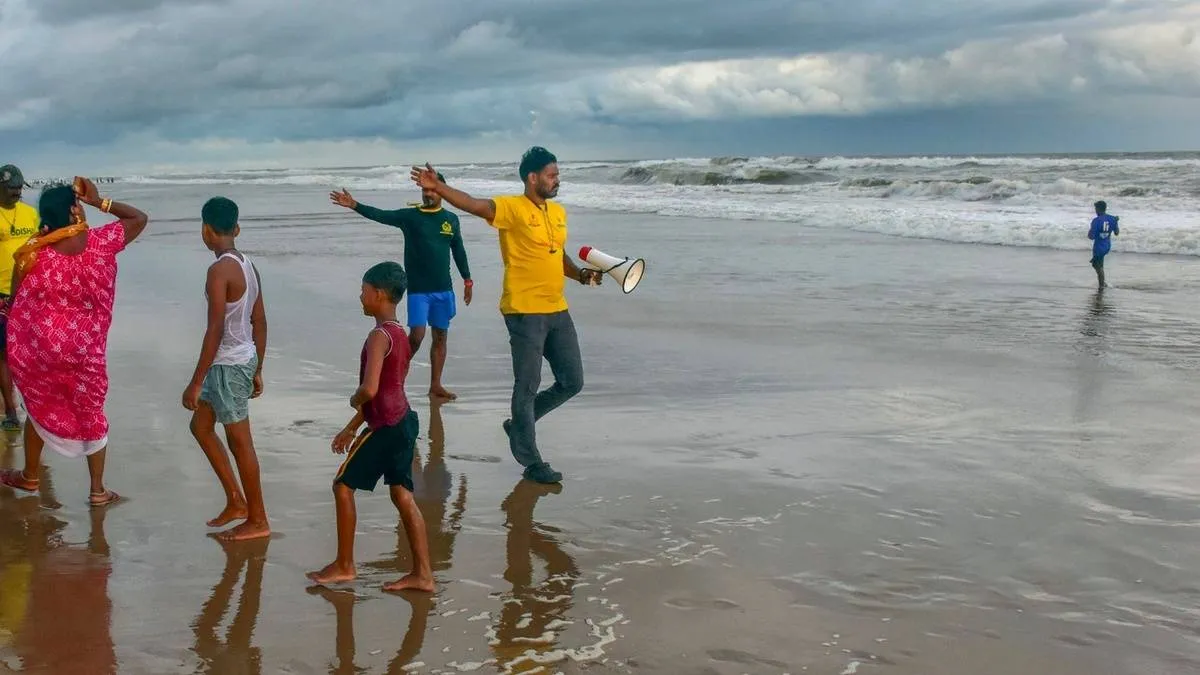 ఏపీలో బీచ్ లు బంద్- బోటింగ్ నిలిపివేత: తీరానికి అతి తీవ్ర తుఫాన్