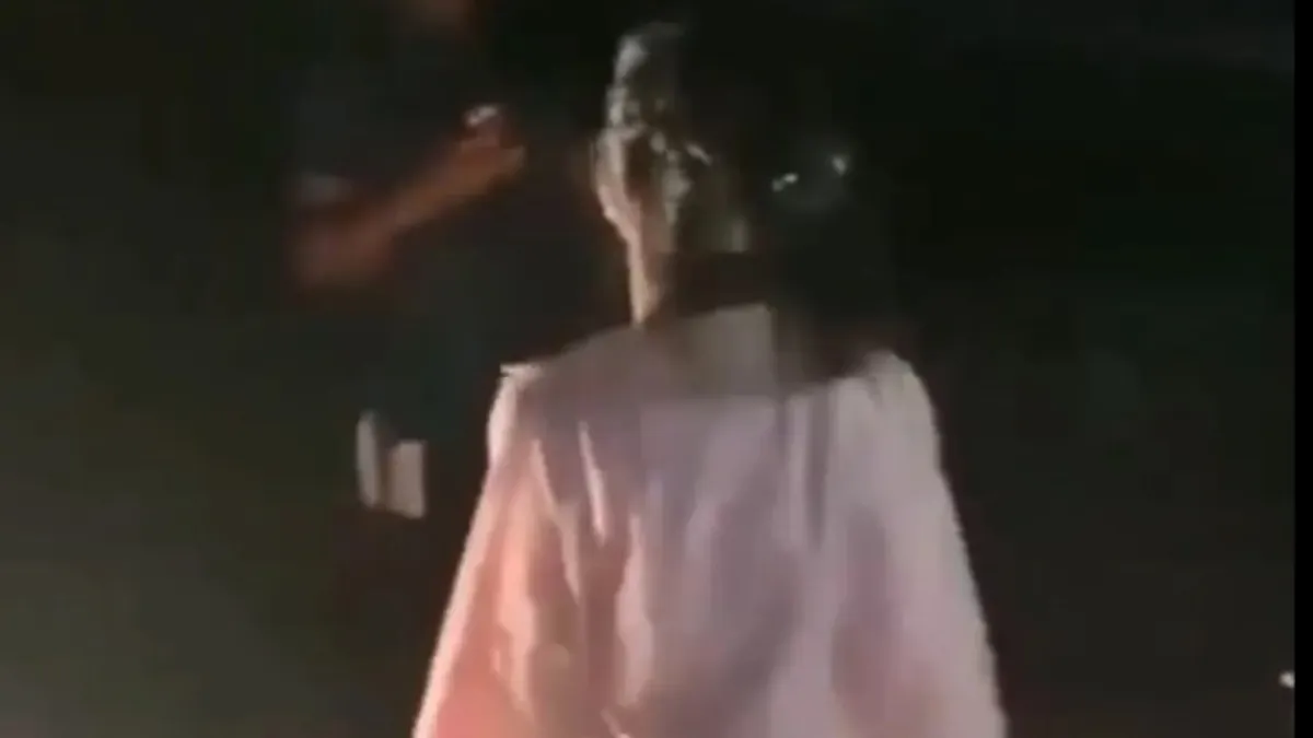 వైరల్ వీడియో: నన్ను రేప్ చేయడంటూ యువతి హల్ చల్..!