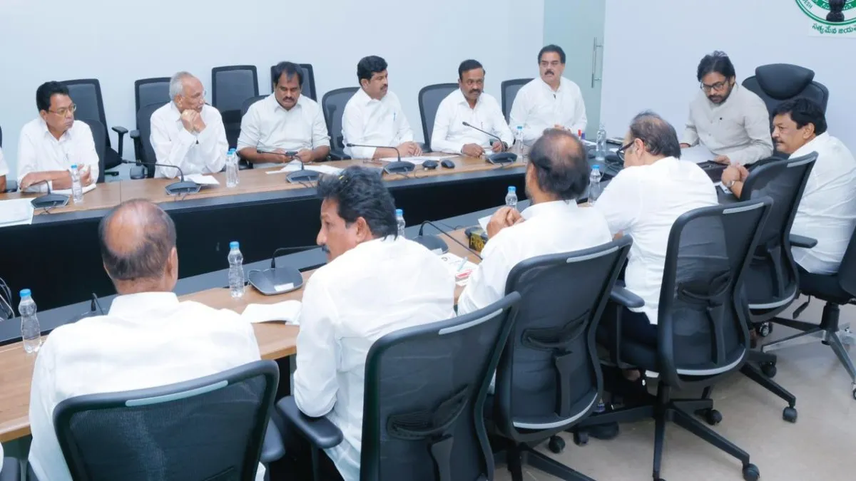 గేరు మార్చిన పవన్, త్రిశూల వ్యూహం - ఇక జనంలో..కీలక మలుపు..!!