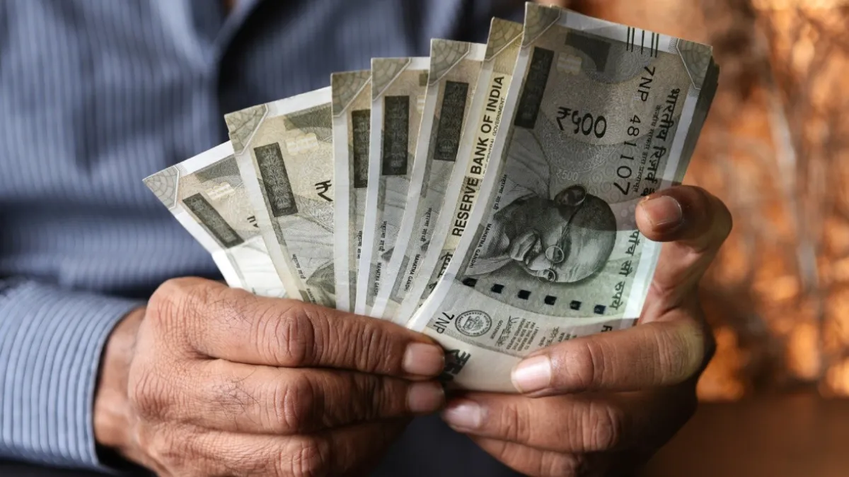 తెలంగాణలో సర్పంచ్, ఎంపీటీసీ, జడ్పీటీసీ, జడ్పీ చైర్మన్‌ జీతాలు ఎంతో తెలుసా..?