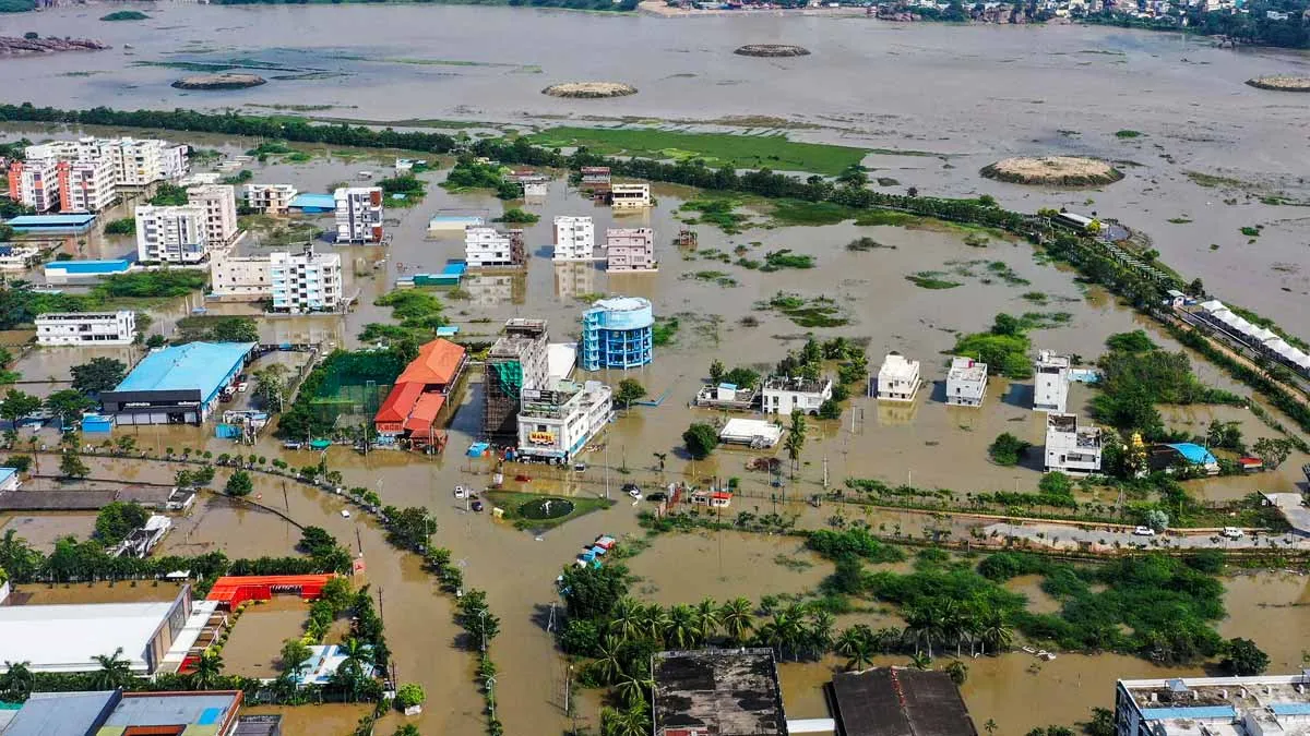 వరంగల్ కు వరద ఇందుకే.. ఈ పాపం వాళ్ళదే!