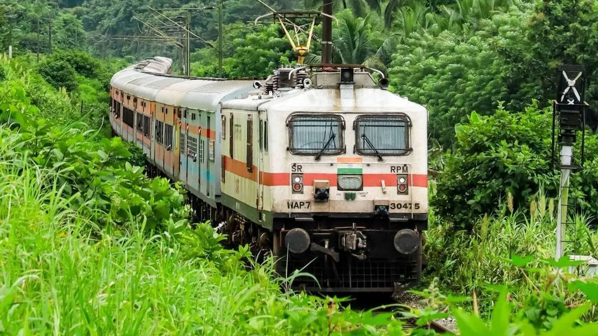 పచ్చని Araku పిలుస్తోంది బాస్: ప్రత్యేక రైళ్లు కూడా.. రూట్ ఇదే!!