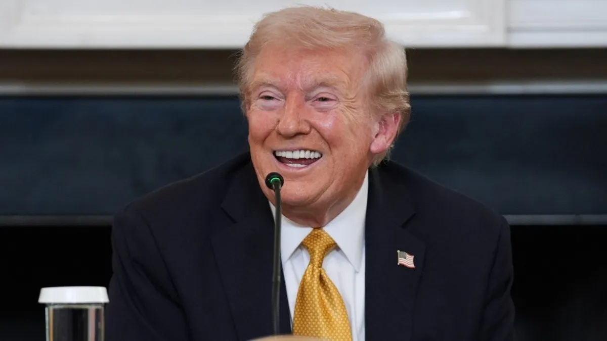 ప్రతి అమెరికన్ కూ 2,000 డాలర్ల పంపిణీ- ట్రంప్ సంచలన ప్రకటన