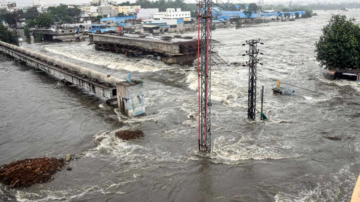 తెలంగాణాను టెన్షన్ పెడుతున్న వరుణుడు.. నేడు, రేపు ఈ జిల్లాల్లో వర్షాలు!