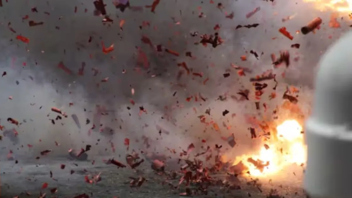 ఢిల్లీలో భారీ పేలుళ్లలో గుండెను పిండేసే దృశ్యాలు