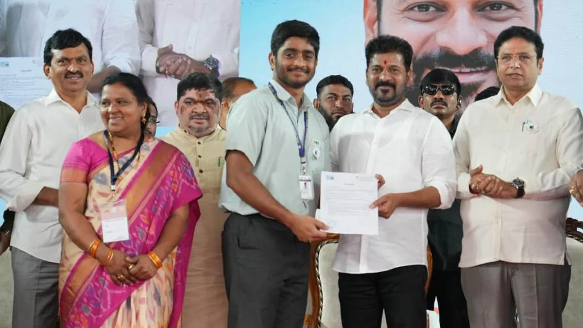 విద్యార్ధులకు గుడ్ న్యూస్ - పెండింగ్ స్కాలర్‌షిప్ నిధుల విడుదల..!!