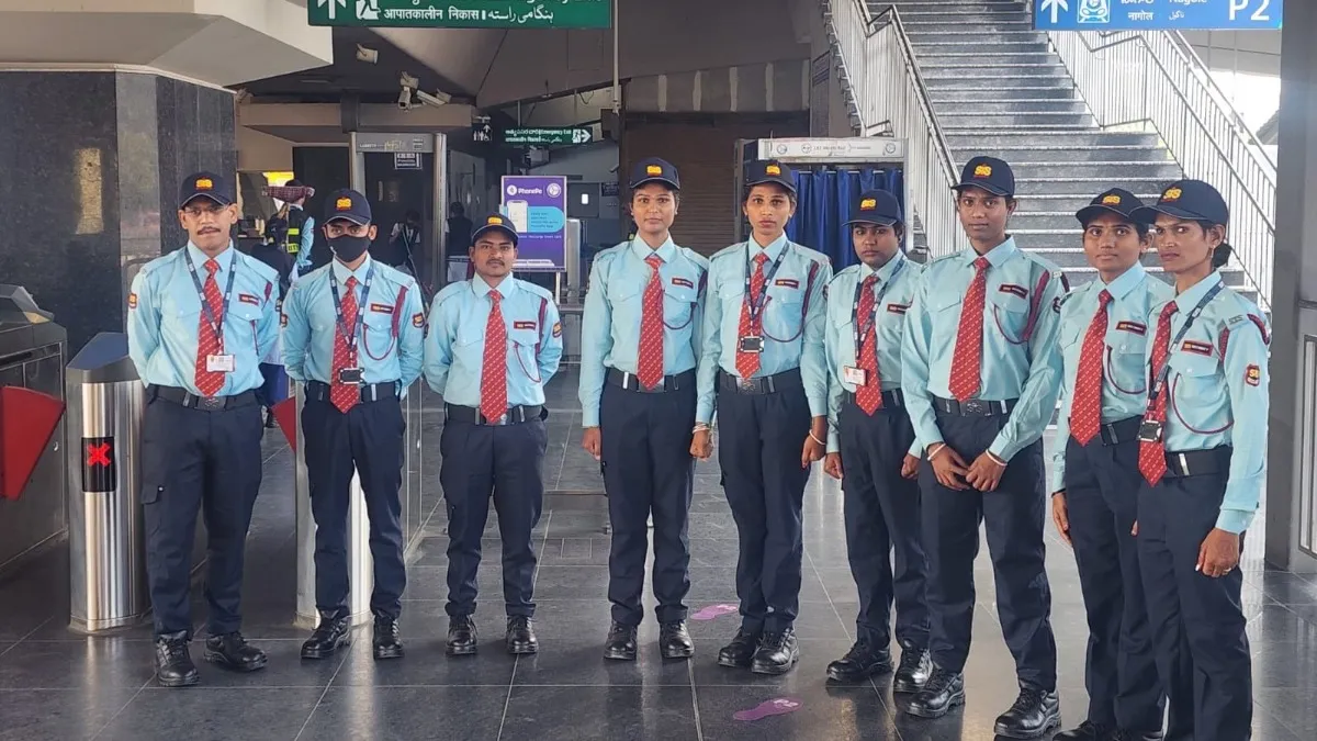 హైదరాబాద్ మెట్రో స్టేషన్లలో వారికి ఉద్యోగాలు.. ఇది నిజంగా గ్రేట్ న్యూస్!