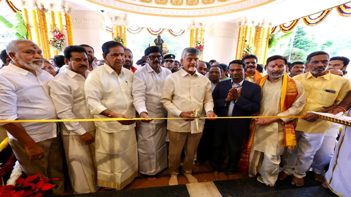 శ్రీవారి భక్తులకు స్కైవాక్ బ్రిడ్జి, కొత్త యాప్ : శ్రీవారి సేవకులు ఇక - చంద్రబాబు..!!