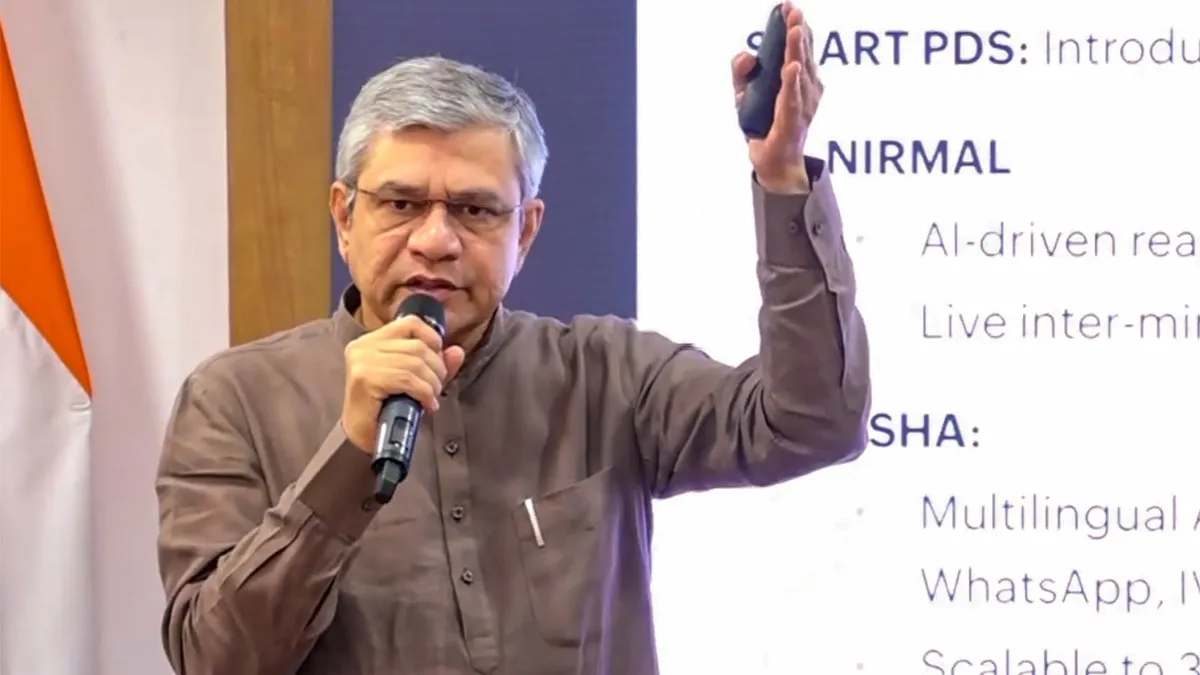 రైల్వే శాఖ గుడ్ న్యూస్, హైదరాబాద్ లో మూడు మెగా రైల్వే టెర్మినళ్లు - ఈ ప్రాంతాల్లో ఖరారు..!!