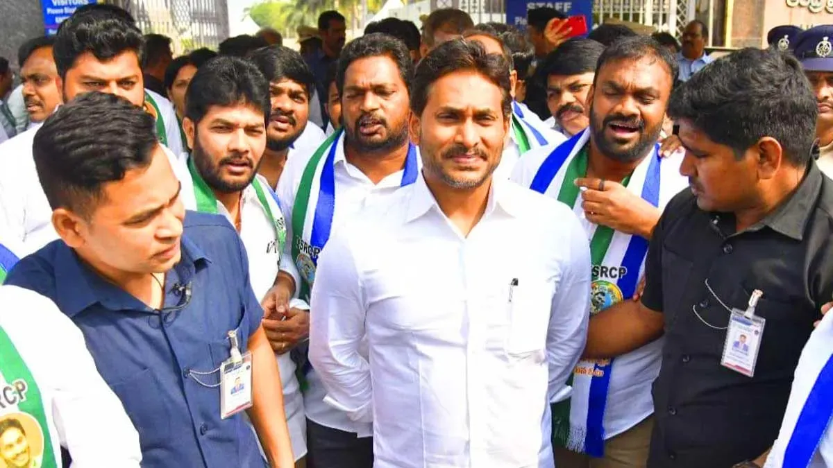 పార్టీ కార్యకర్తల కోసం జగన్ సంచలన నిర్ణయం, ఇక నుంచి..!! – politics పార్టీ కార్యకర్తల కోసం జగన్ సంచలన నిర్ణయం, ఇక నుంచి..!! – politics