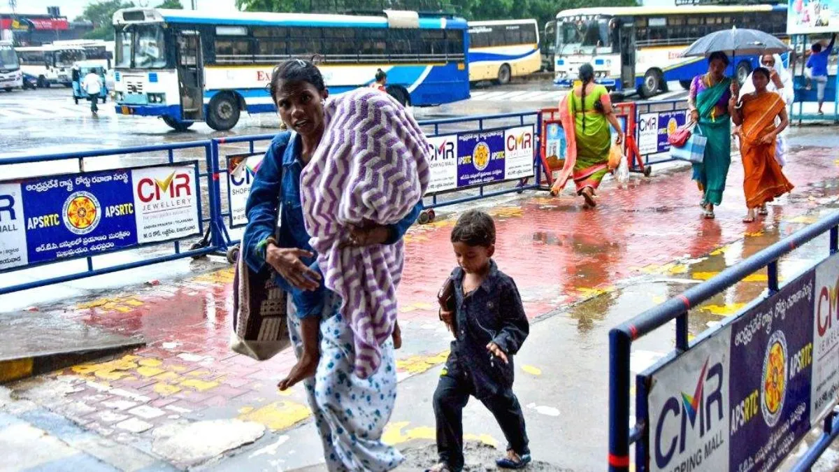 ఏపీలో అర్నబ్ తుఫాన్ ఎఫెక్ట్.. ఆర్టీసీ బస్సుల పునరుద్ధరణపై మంత్రి మండిపల్లి ఏమన్నారంటే!
