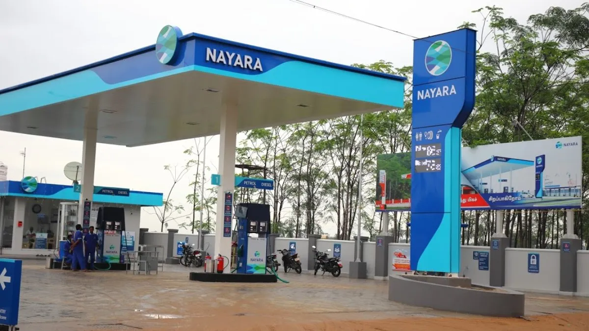 హుటాహుటిన పెట్రోల్, డీజిల్ రేట్లు పెంచిన నయారా – general హుటాహుటిన పెట్రోల్, డీజిల్ రేట్లు పెంచిన నయారా – general